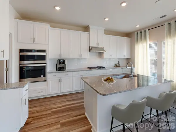 2304 Snapdragon CT, Stanley, NC 28164