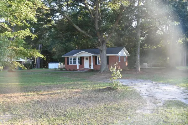 139 Robinhood RD, Hartsville, SC 29550