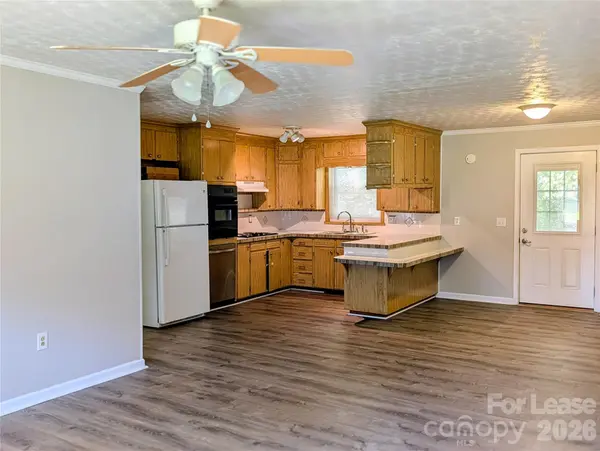 542 Elmwood RD, Statesville, NC 28677