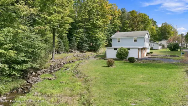 10034 Bridge LN, Clarks Summit, PA 18411