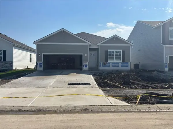 25255 W 177th TER, Gardner, KS 66030