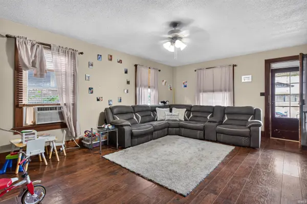 1041 E Blackford AVE, Evansville, IN 47714