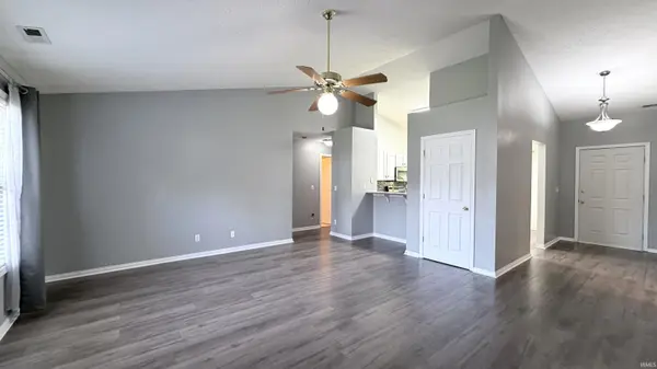 200 E Evergreen RD, Evansville, IN 47711