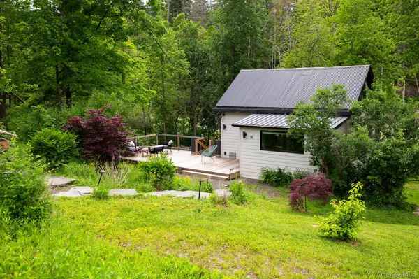 18 Lake Hill RD, Kingston, NY 12401