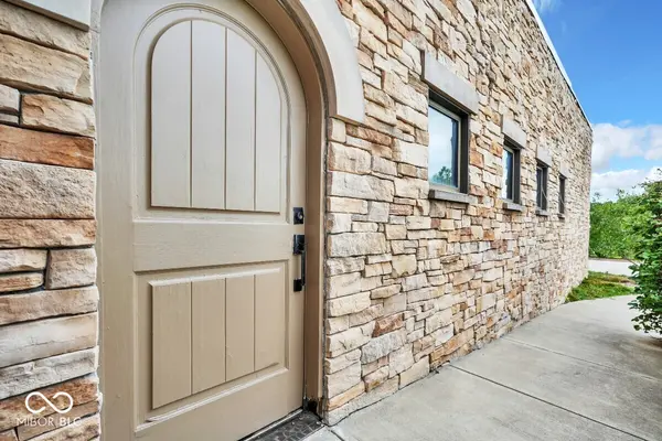 9458 N Kitchen RD, Mooresville, IN 46158