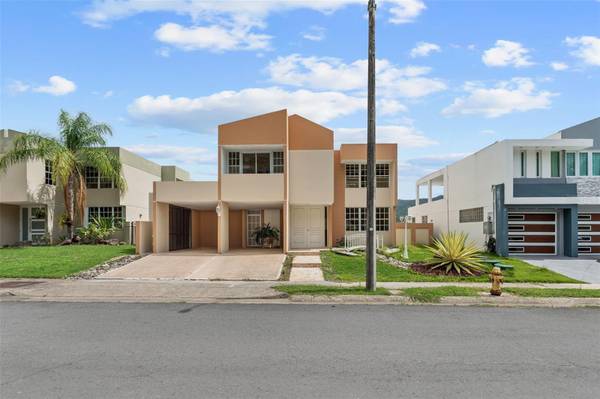 A8 CALLE LA VERDE LUZ, Cayey, PR 00736
