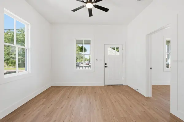 2506 N 12TH ST, Tampa, FL 33605