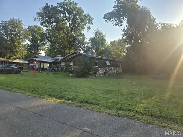 1008 N Mulberry ST, Dexter, MO 63841
