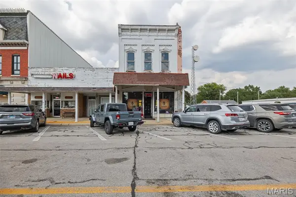 865 Fairfax ST, Carlyle, IL 62231