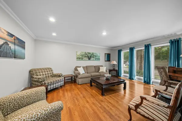 Address not disclosed, Glenview, IL 60025