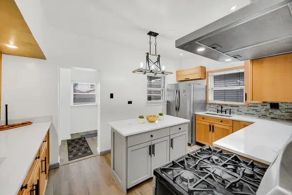 11351 S Wallace ST, Chicago, IL 60628
