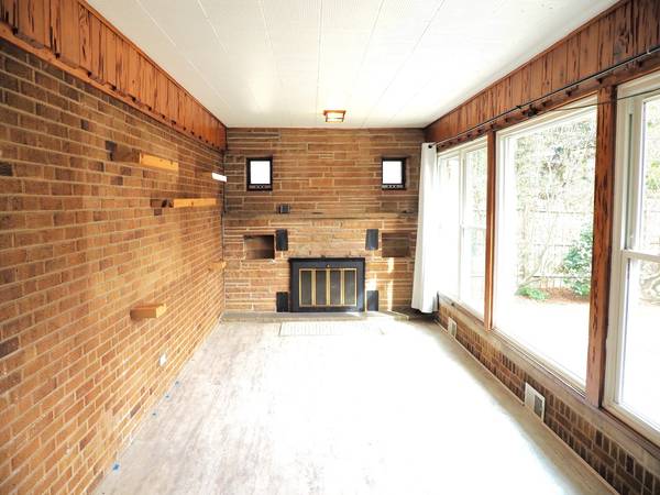 6185 N Keating AVE, Chicago, IL 60646