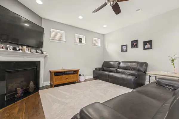 4508 Drendel RD, Downers Grove, IL 60515