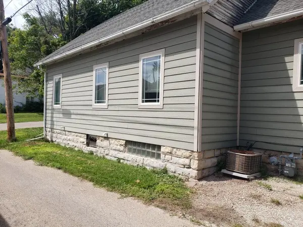 438 Tonti ST, Lasalle, IL 61301