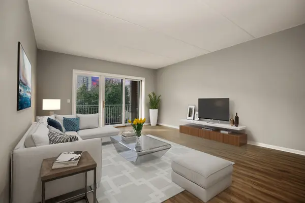 8727 W Bryn Mawr AVE #206, Chicago, IL 60631