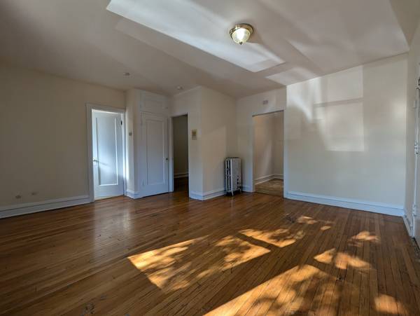 2706 N Spaulding AVE #1FF, Chicago, IL 60647