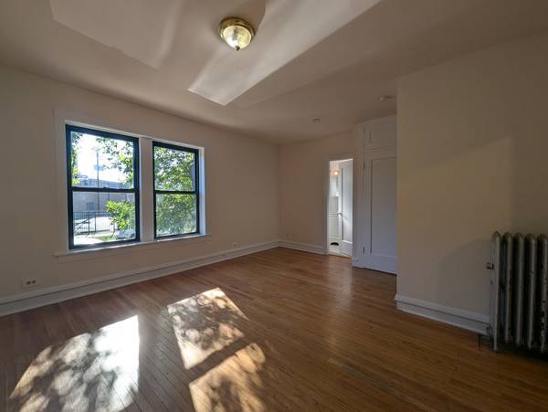 2706 N Spaulding AVE #1FF, Chicago, IL 60647