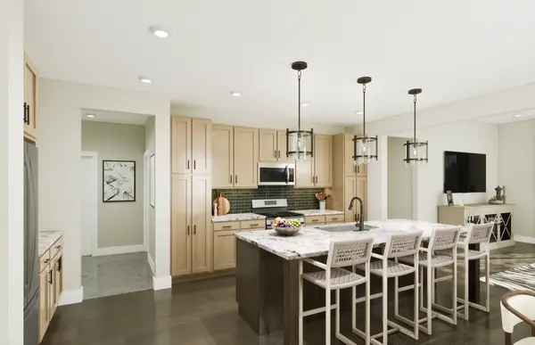 1723 Jonni WAY, Chanhassen, MN 55317