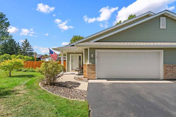 1822 Wooden Shoe CT, Baldwin, WI 54002