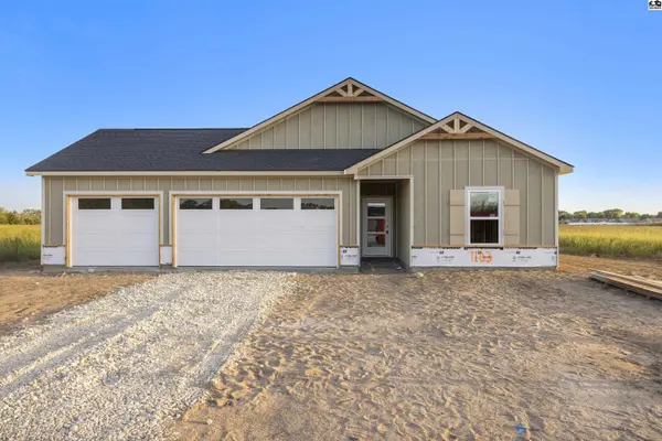 1103 E 40th Ave, Hutchinson, KS 67502