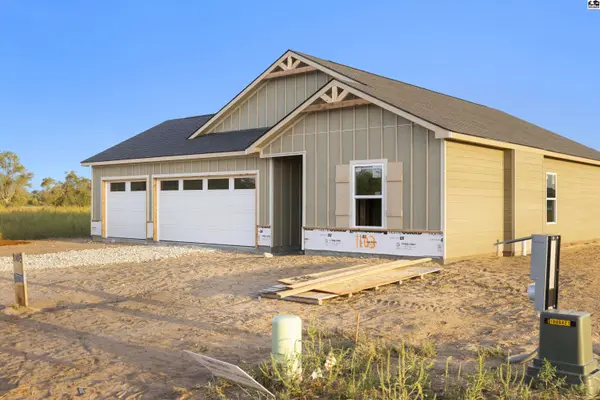 1103 E 40th Ave, Hutchinson, KS 67502