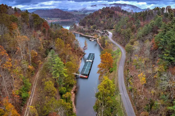 8 Gordon Ridge Rd, Butler, TN 37640