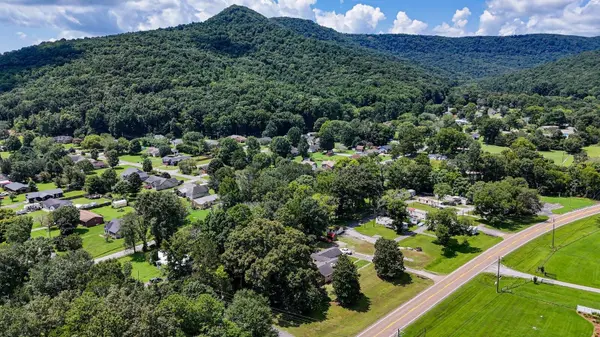 673 Highway 150, Jasper, TN 37347