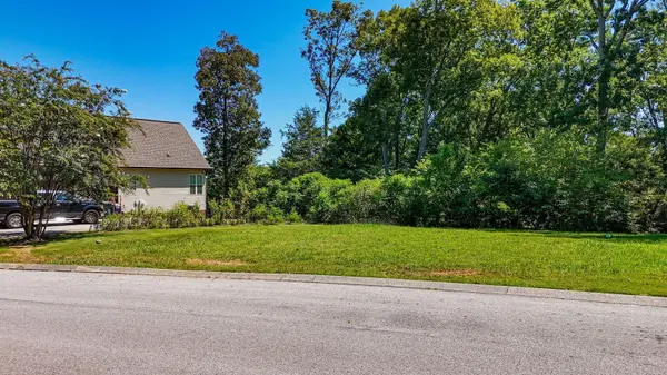 95 Avenue Of Oaks, Rock Spring, GA 30739