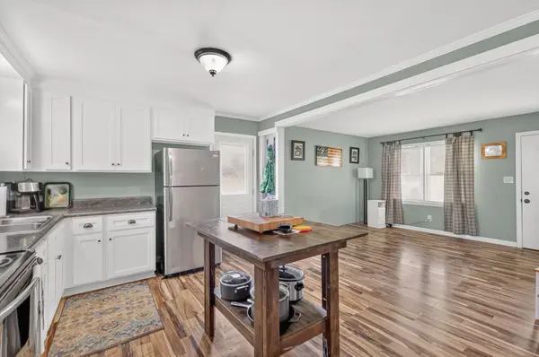 102 Lakeside Dr, Columbia, TN 38401