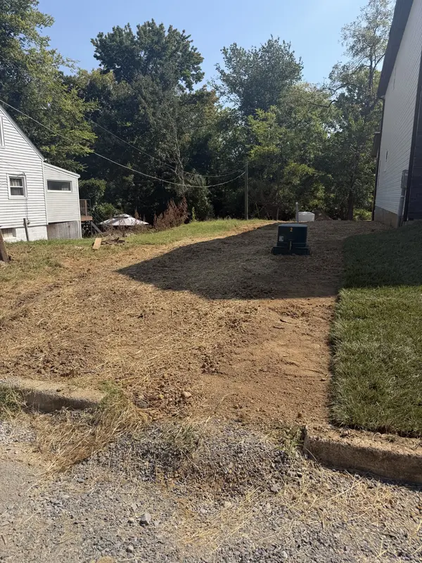 809 Gracey Ave, Clarksville, TN 37040