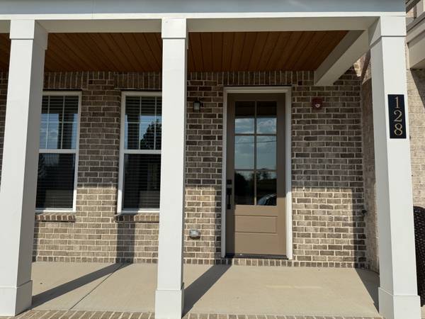 128 Nearwater Pl, Hendersonville, TN 37075