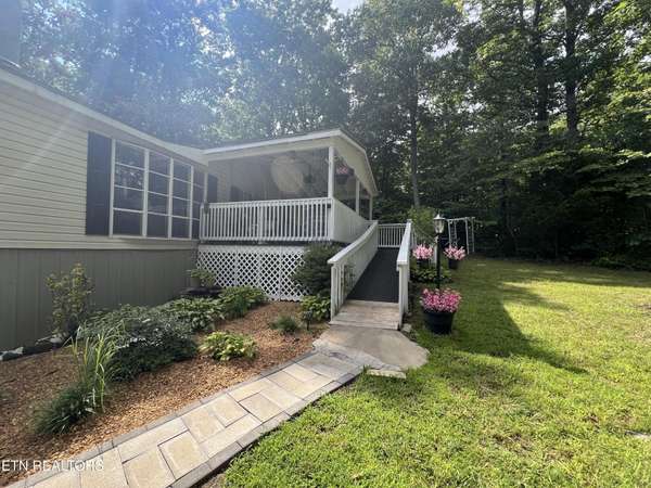 58 Wallop Drive, Crossville, TN 38571