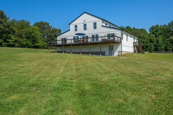 702 Starlight Rd, Mcminnville, TN 37110