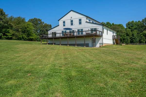 702 Starlight Rd, Mcminnville, TN 37110
