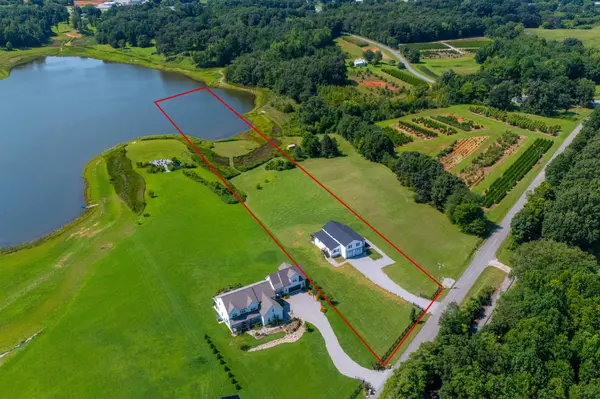 702 Starlight Rd, Mcminnville, TN 37110