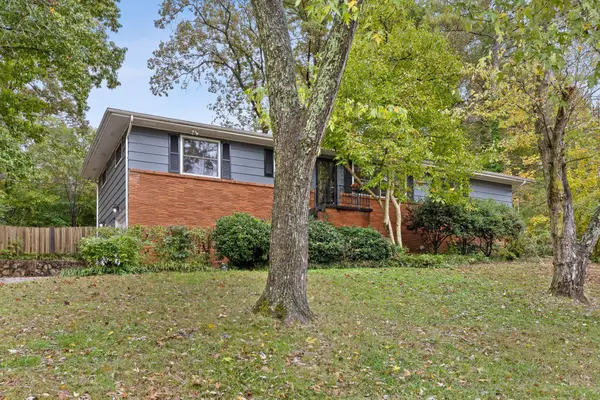 2526 Avalon Cir, Chattanooga, TN 37415