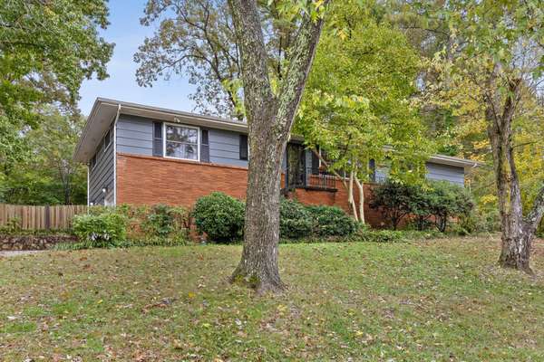 2526 Avalon Cir, Chattanooga, TN 37415