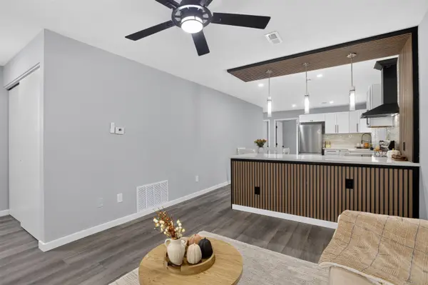 828 N Poplar, Wichita, KS 67214