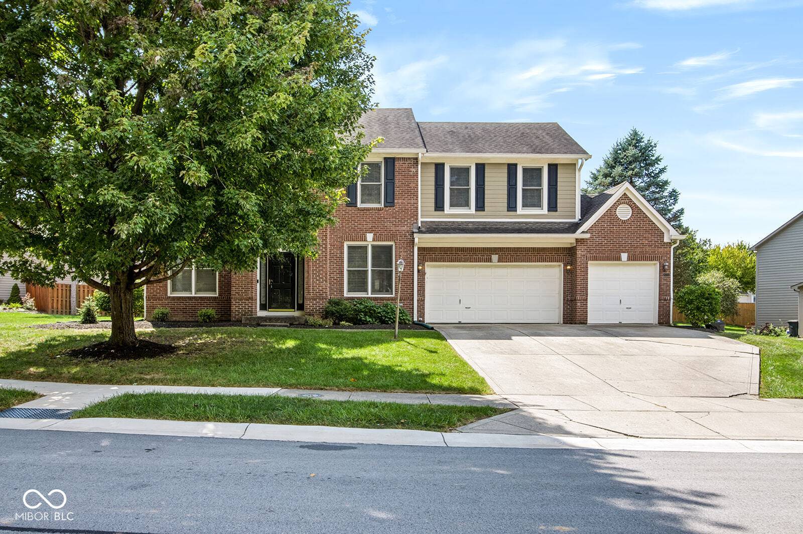 8772 Randall DR, Fishers, IN 46038