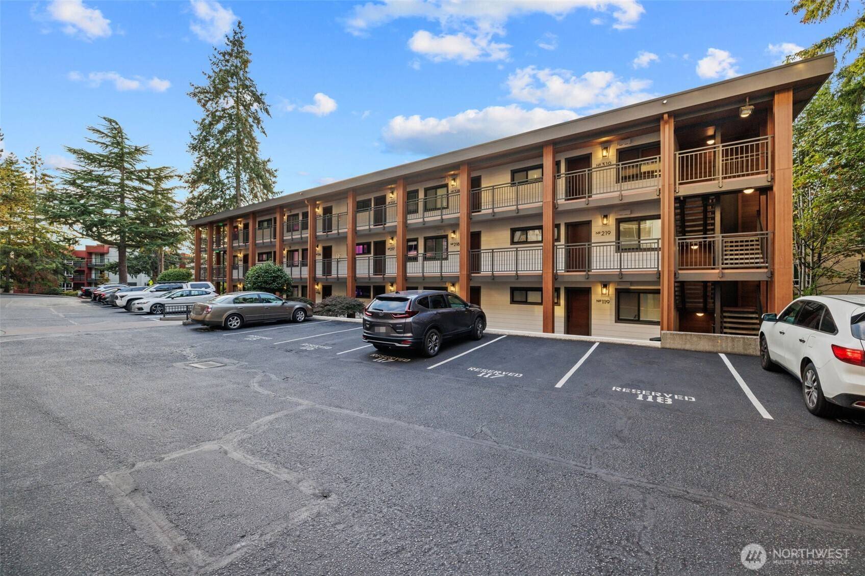 130 105th AVE SE #219, Bellevue, WA 98004