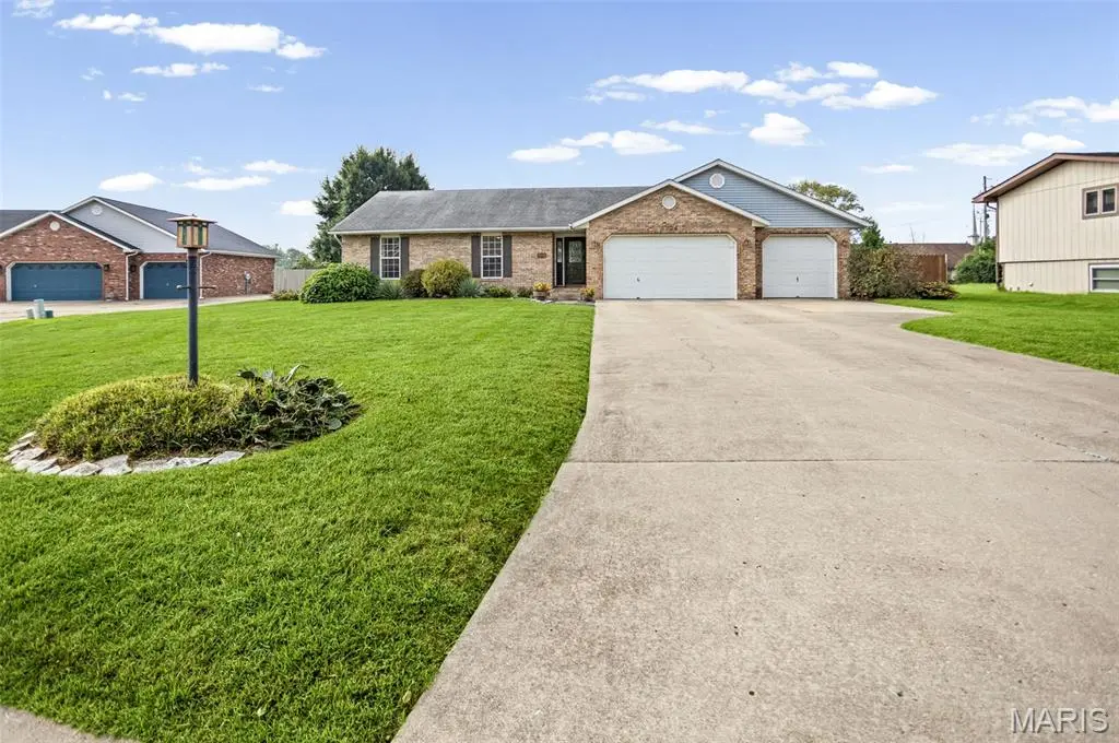 2724 Bryden CT, Alton, IL 62002