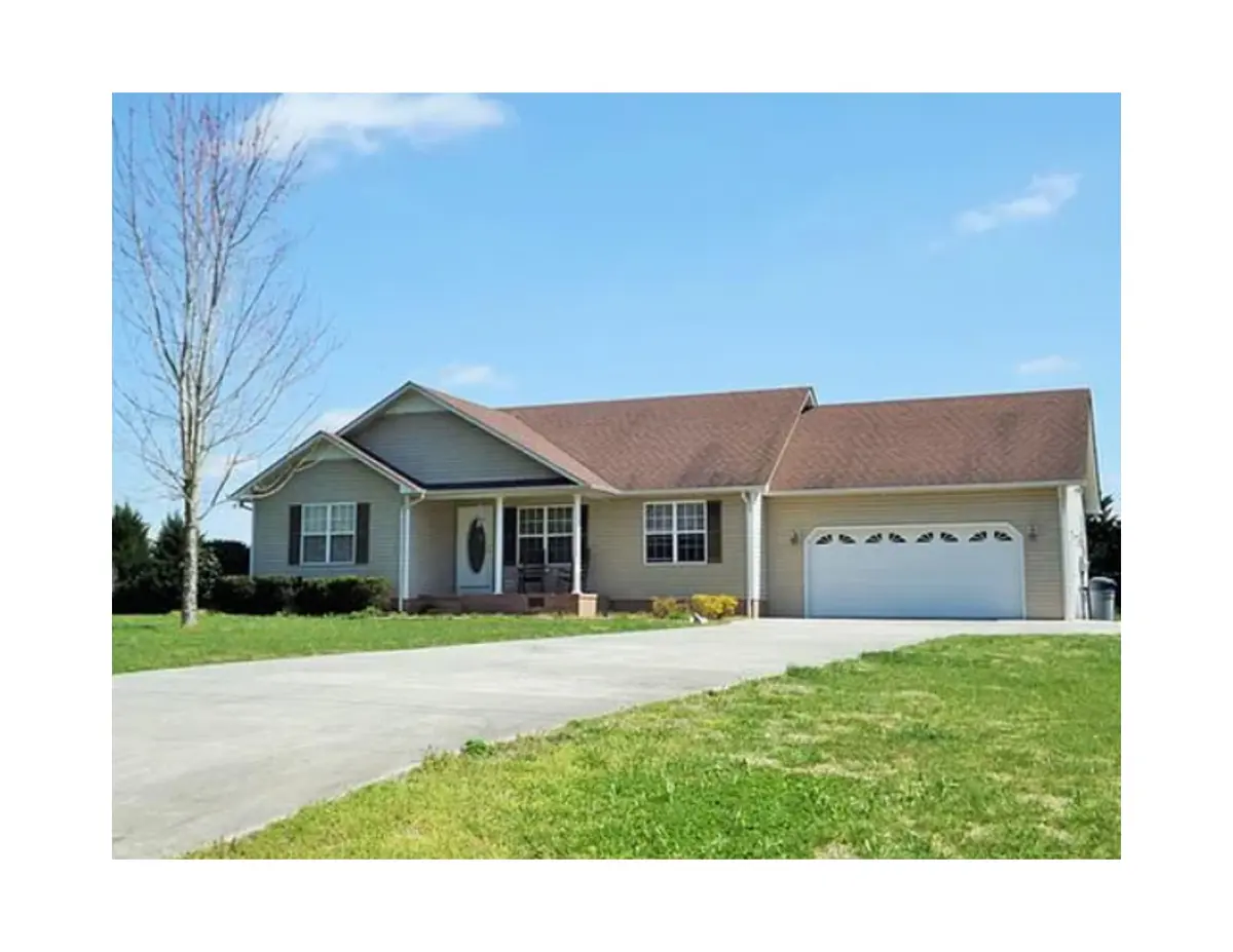 1608 Parker Rd, Manchester, TN 37355
