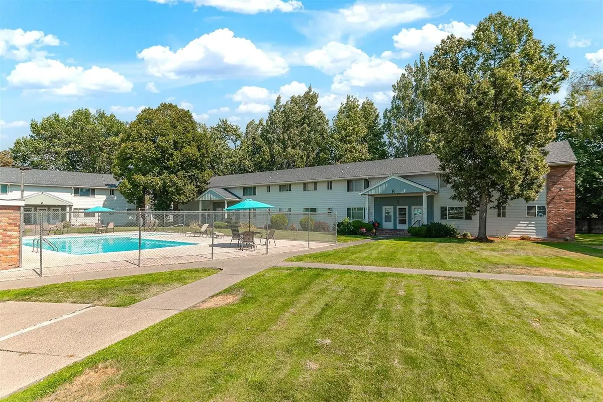250 N RAYMOND Rd, Spokane Valley, WA 99206
