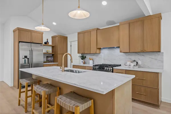 811 Glen Oak DR, Austin, TX 78745