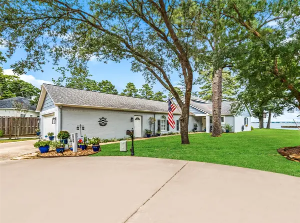 201 Lake Walden CV, Montgomery, TX 77356
