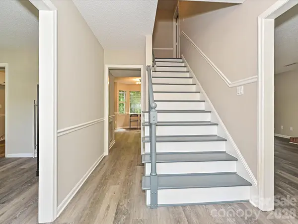 11200 Walking Horse LN, Charlotte, NC 28215
