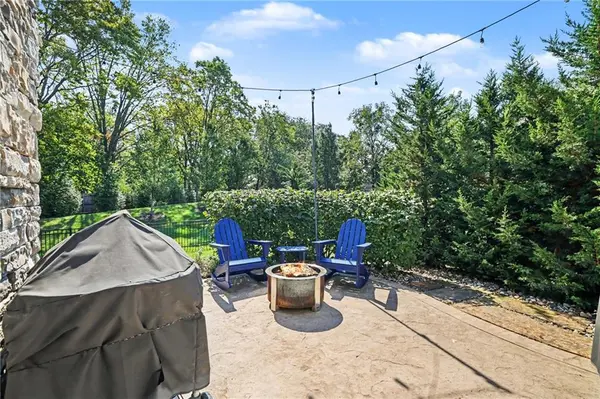 16245 Broadmoor ST, Overland Park, KS 66085