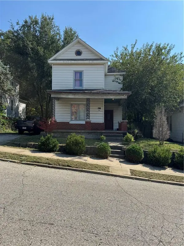206 Harvard ST, St Joseph, MO 64504