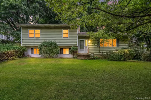 54 Clancy AVE, New Windsor, NY 12553