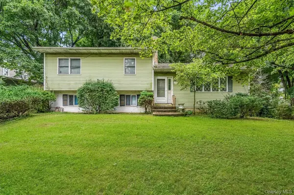 54 Clancy AVE, New Windsor, NY 12553
